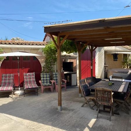 Appartement Tout Confort Avec Parking Ferme 阿爾勒 外观 照片