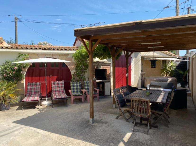 Appartement Tout Confort Avec Parking Ferme 阿爾勒 外观 照片